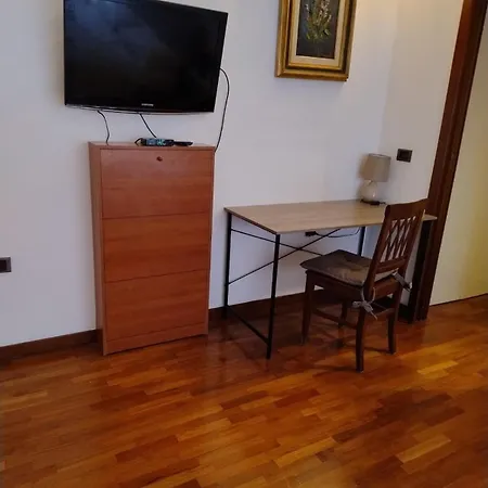 Quiet And Charming House Near Trastevere ローマ